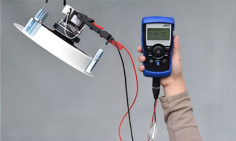 Tento článok sa zameriava na význam merania impedancie a predstavuje prístroj Fonestar MI21, ktorý je navrhnutý špeciálne pre tieto merania.